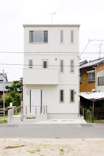 眺望良好 豊田市で建てられた三階建て住宅カタログ